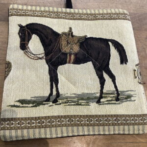 Grytlapp med hästmotiv