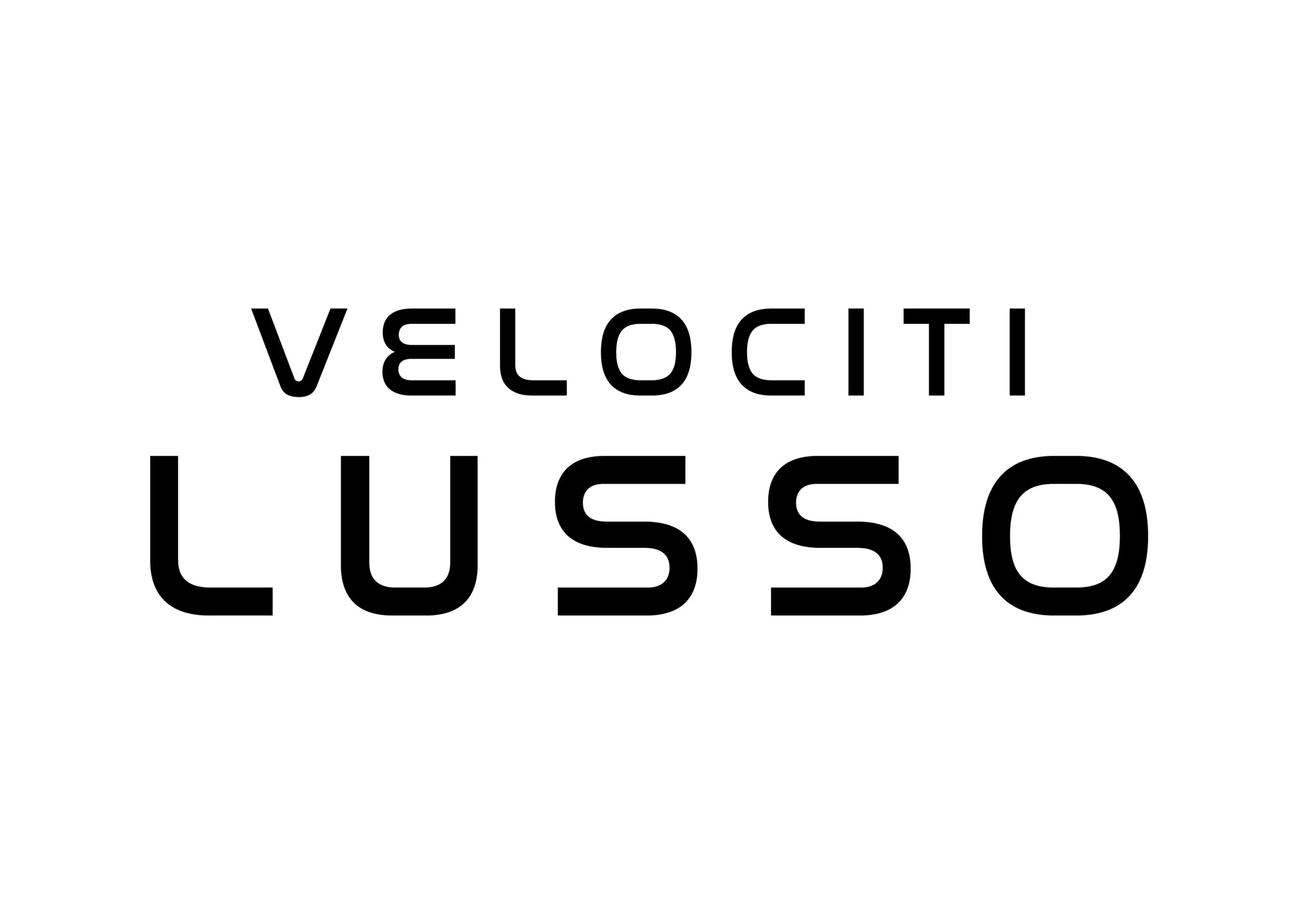 Tillverkad av finaste europeiskt läder sätter Velociti LUSSO komfort och prestanda i fokus för seriens exklusiva träns och tillbehör. Tränsen har optimerad design som ger ergonomiskt avancerad tryckavlastning över nacken och lämnar gott om utrymme runt öronbasen. Se tillhörande förbyglar och tyglar.