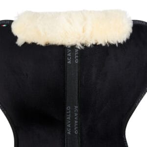 Acavallo Memory Foam Pad med fårskinn svart